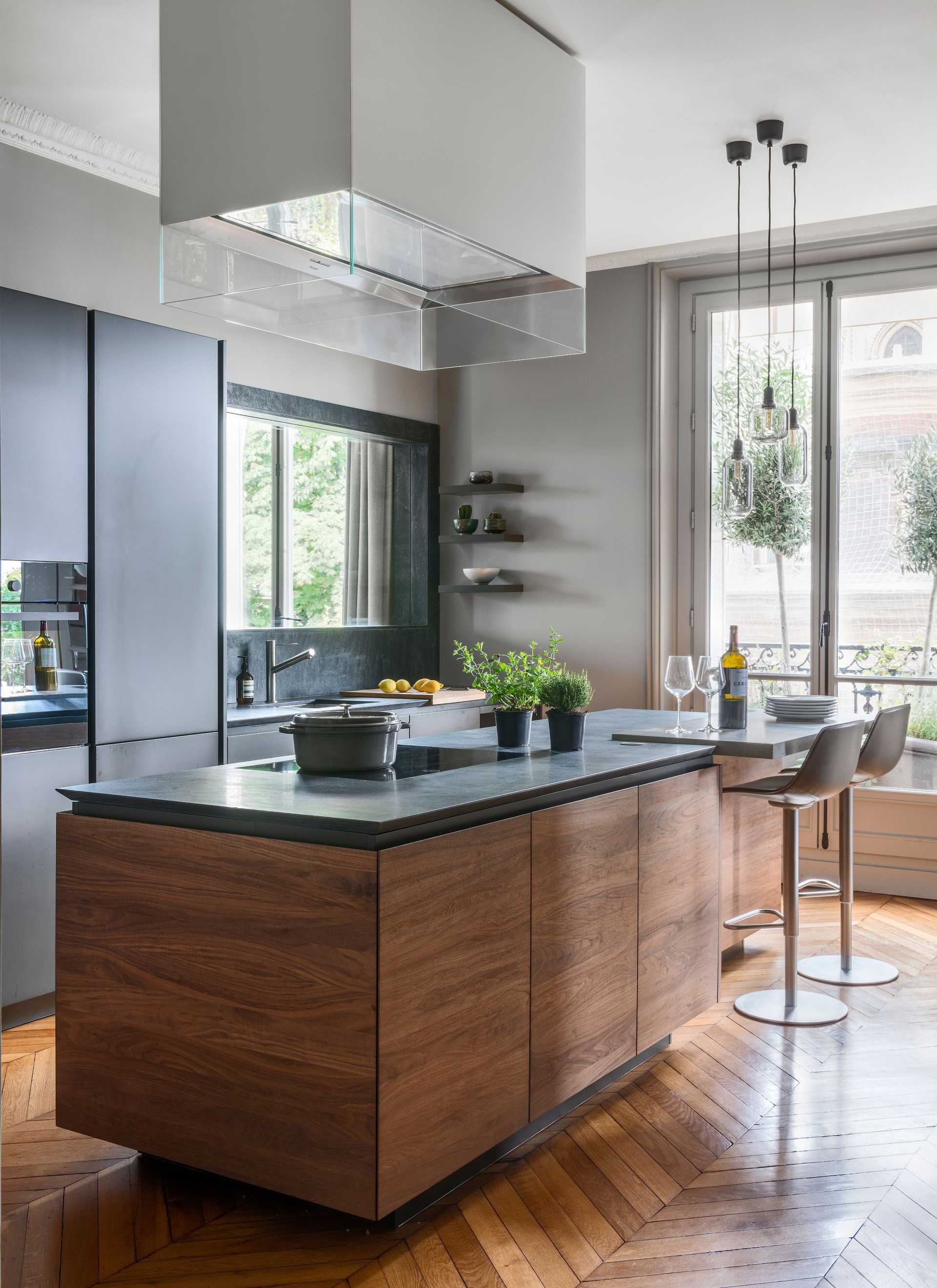 Renovation of the kitchen of an old apartment by an interior designer in Montpellier